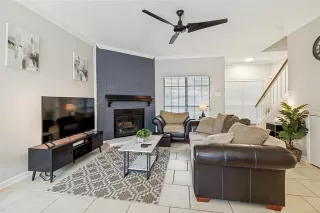 Photo #5: 21305725 Listing