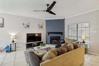 Photo #6: 21305725 Listing