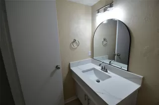 Photo #2: 21305749 Listing