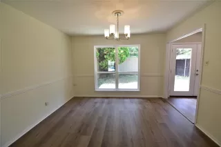 Photo #5: 21305749 Listing