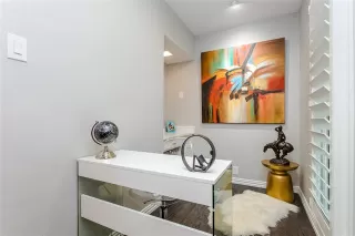 Photo #6: 21305859 Listing