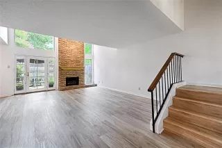 Photo #5: 21305921 Listing 