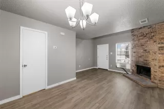 Photo #4: 21305988 Listing