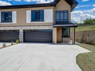 Photo #2: 21306170 Listing