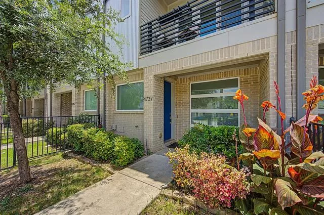 MLS: 21306377 Condo For Sale