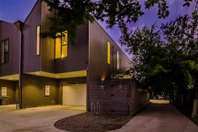 MLS: 21306694 Condo For Sale