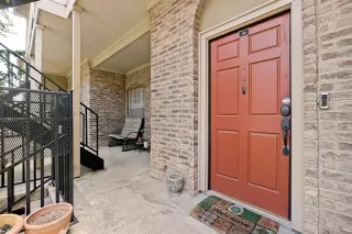 Photo #2: 21307058 Listing