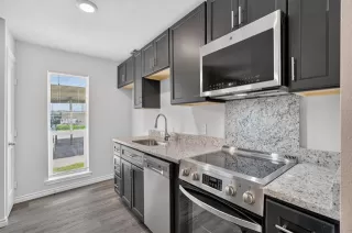 Photo #6: 21307255 Listing