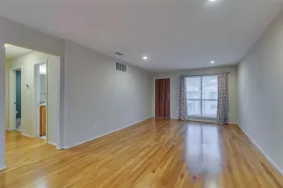 Photo #3: 21307257 Listing