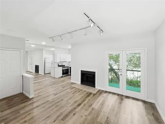 MLS: 21307453 Condo For Sale