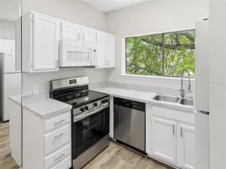 Photo #3: 21307453 Listing