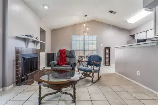 Photo #4: 21307694 Listing