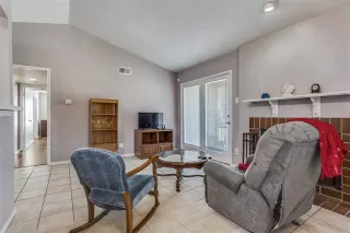 Photo #5: 21307694 Listing
