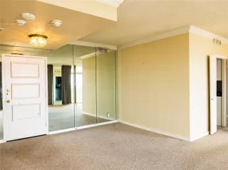 Photo #5: 21307974 Listing