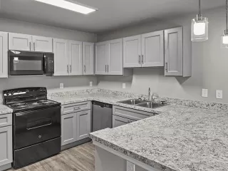 Photo #2: 21308071 Listing 