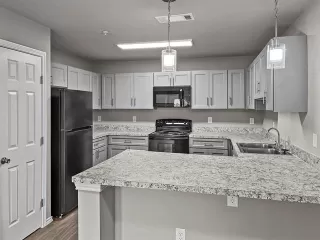 Photo #3: 21308071 Listing 