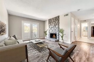 Photo #4: 21308593 Listing