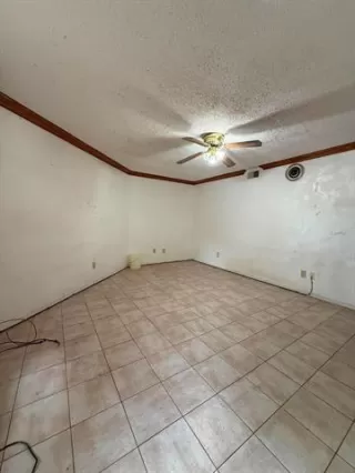 Photo #4: 21308754 Listing