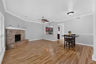 Photo #5: 21308783 Listing