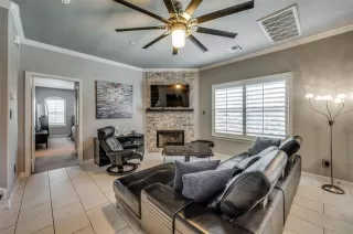 Photo #4: 21308831 Listing