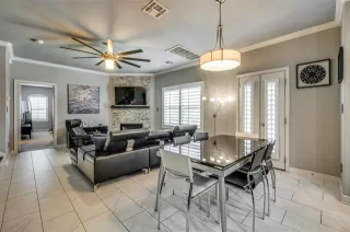 Photo #6: 21308831 Listing
