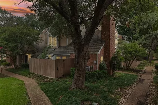 MLS: 21309096 Condo For Sale