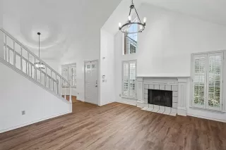 Photo #5: 21309096 Listing 