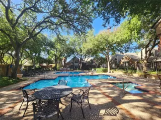 Photo #2: 21309214 Listing