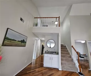 Photo #4: 21309214 Listing