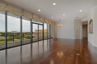 Photo #2: 21309270 Listing