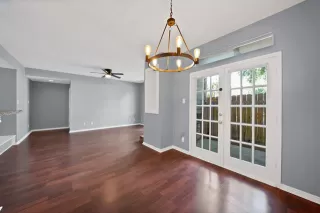 Photo #5: 21309675 Listing