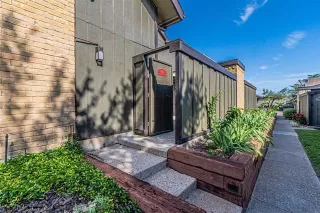Photo #2: 21309757 Listing