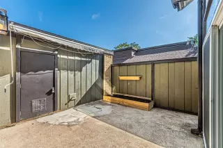 Photo #4: 21309757 Listing