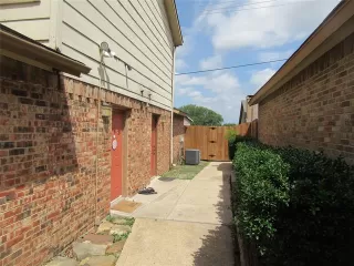 Photo #2: 21310148 Listing