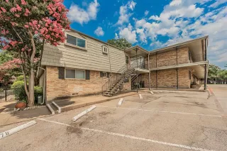 Photo #2: 21310241 Listing