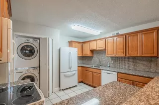 Photo #5: 21310241 Listing