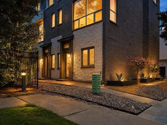 MLS: 21310484 Condo For Sale