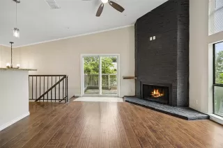Photo #6: 21310687 Listing