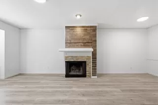 Photo #2: 21310796 Listing