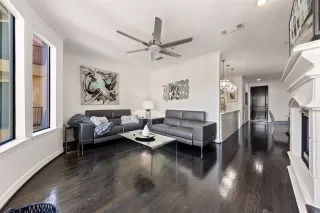 Photo #2: 21311229 Listing