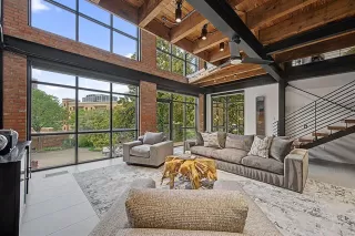 Photo #2: 21311607 Listing 