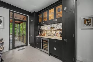 Photo #6: 21311607 Listing 