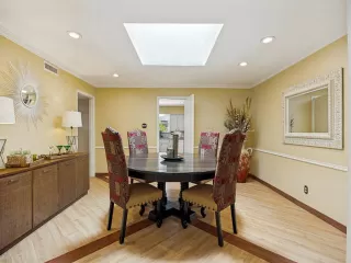 Photo #2: 21312277 Listing 