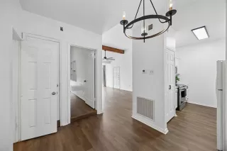 Photo #6: 21313267 Listing 