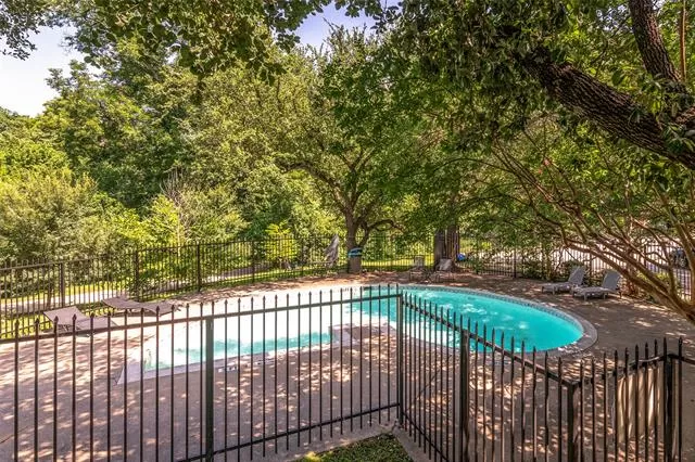 MLS: 21313316 Condo For Sale
