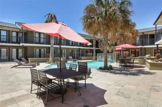 Photo #4: 21313445 Listing 