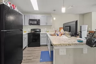 Photo #5: 21314178 Listing 