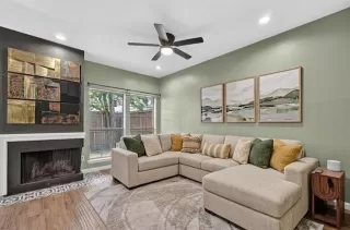 Photo #3: 21314323 Listing