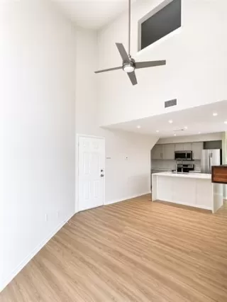 Photo #2: 21314423 Listing 