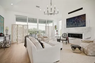 Photo #5: 21316594 Listing
